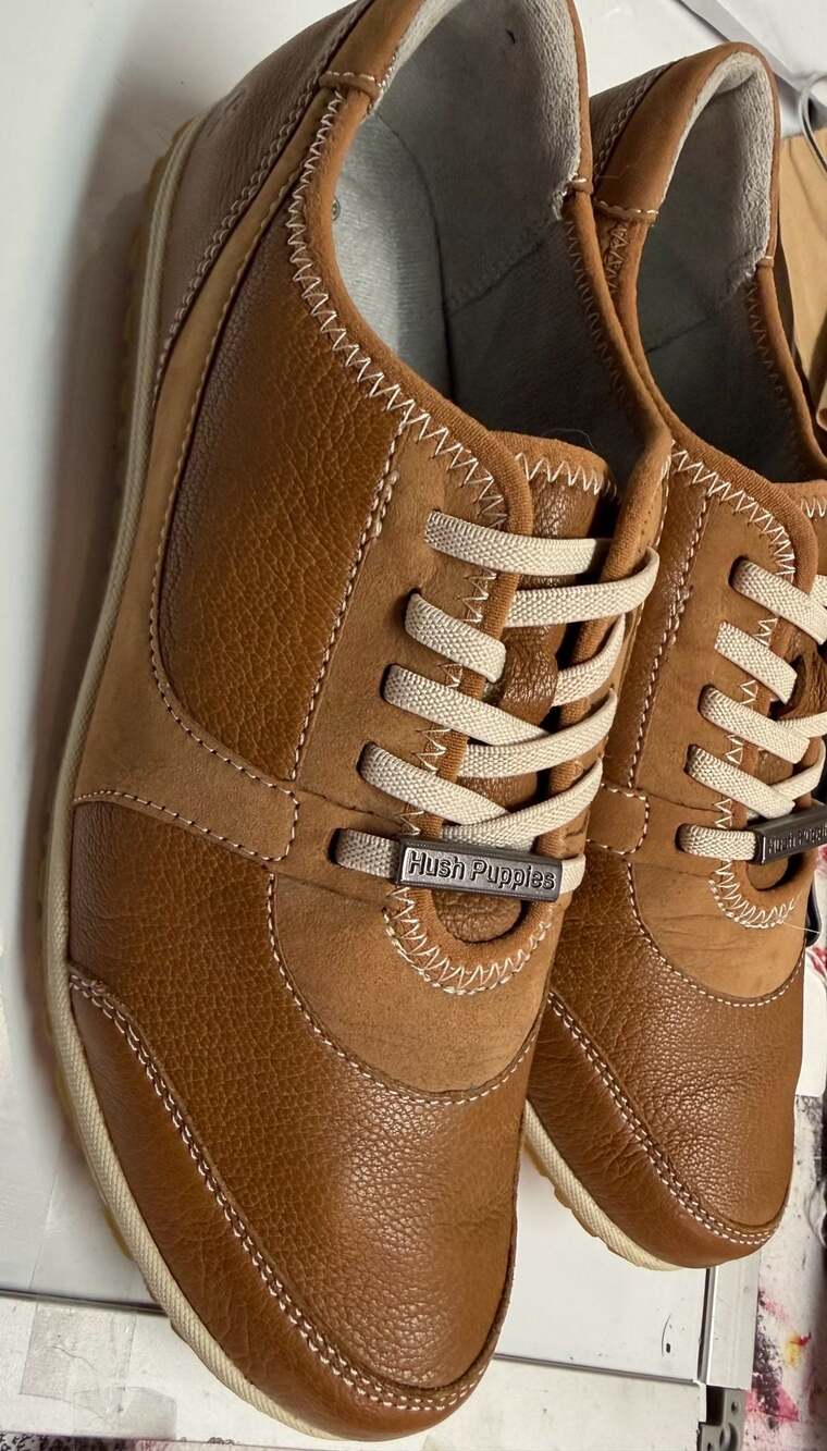 Hush Puppies The Body Shoe Women’s 7.5 W Wide Brown Leather Sneakers Like New
